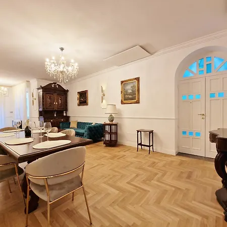 La Baronessa Charming House With Parking Apartment