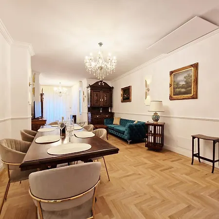 Apartment La Baronessa Charming House With Parking